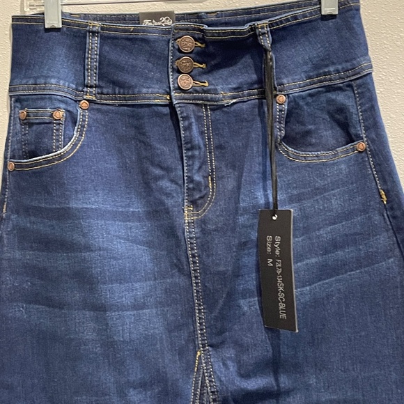 NEW Fashion 2 Love A-Line Long Denim Jean Skirt Medium NWT - Picture 2 of 8
